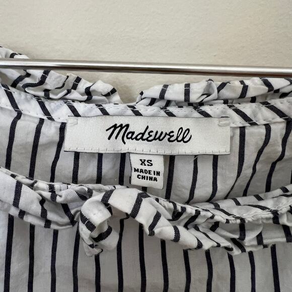 Madewell Ruffled Lace-Up Top in Stripe Gray Size XS - Picture 8 of 13